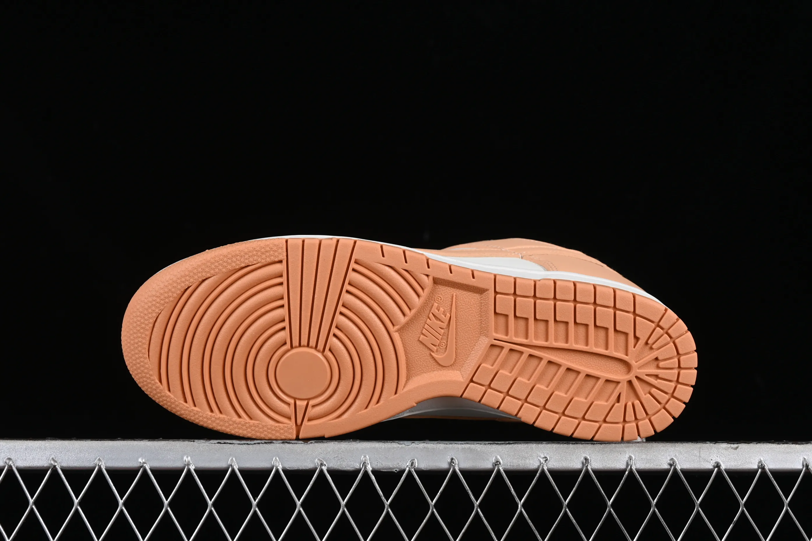 All categories Nk SB Dunk series Nk SB Dunk Low low-top sneakers Nk Dunk Low "Harvest Moon" Qiuyue beige SB smashed backboard fashion casual sneakers DD1503-114